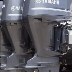 Pair of 2019 Yamaha V6 300 HP 4-Stroke 25" Outboard Motors