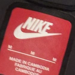 NIKE TECH IN PERFECT CONDITION 