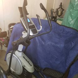 Like New Elliptical Machine 