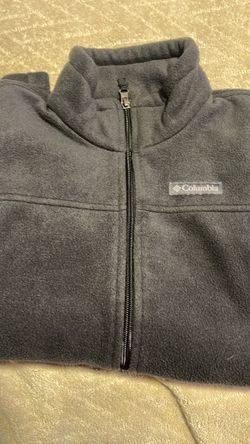 Boys Columbia black sweatshirt Lg