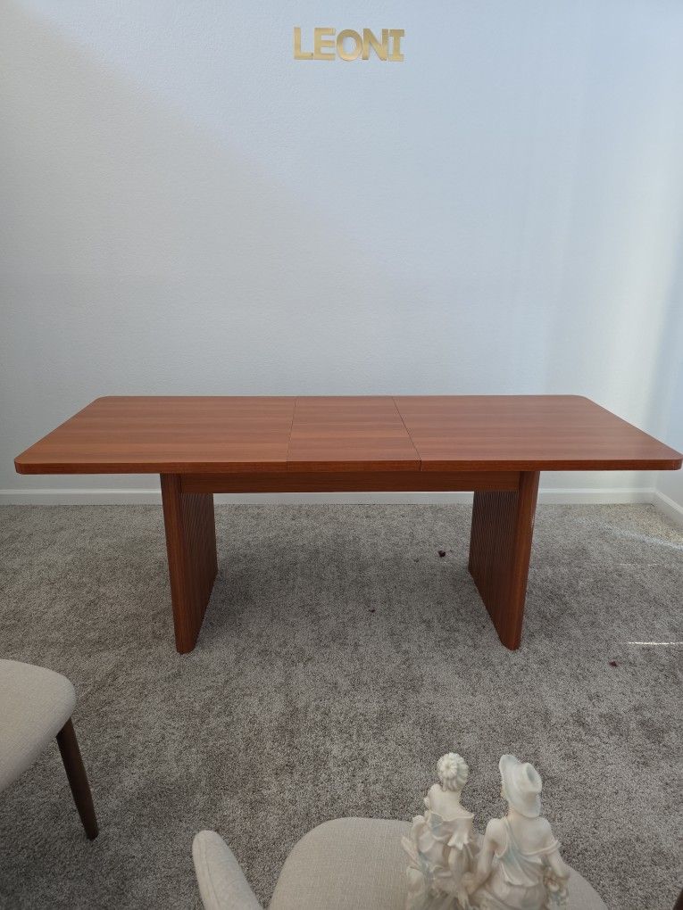 Dinning Table
