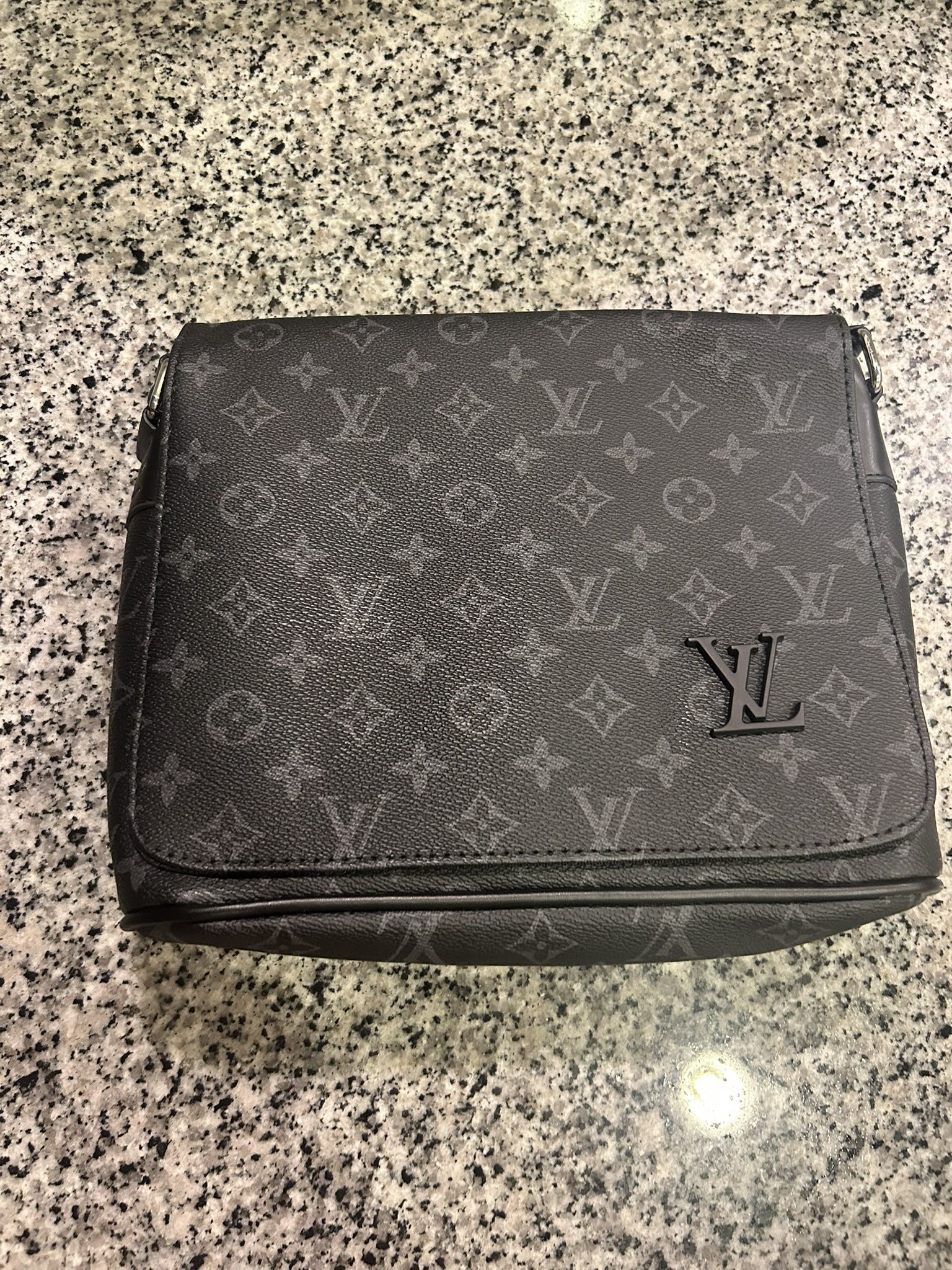 Lv Messenger Bag Black Monogram 