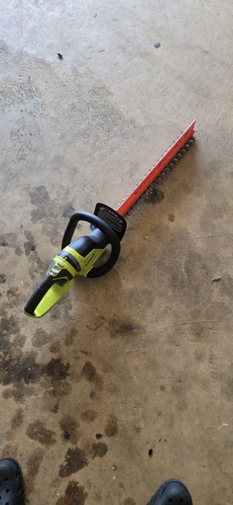 P2600VN 18V Ryobi Hedgers Tool