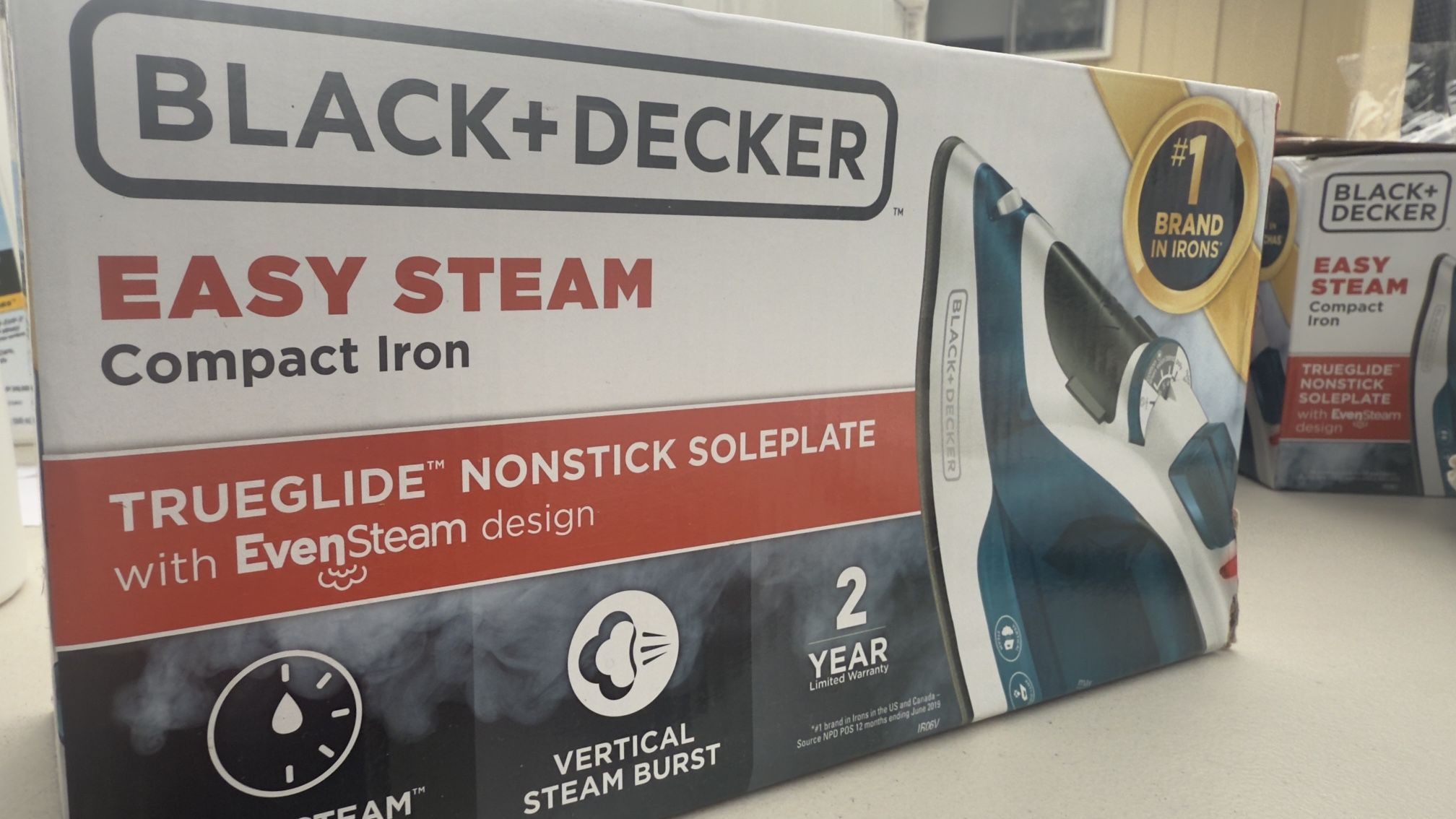 Black + Decker Easy Steam Iron