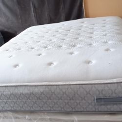 Full Size Mattress (Colchon Full Size)