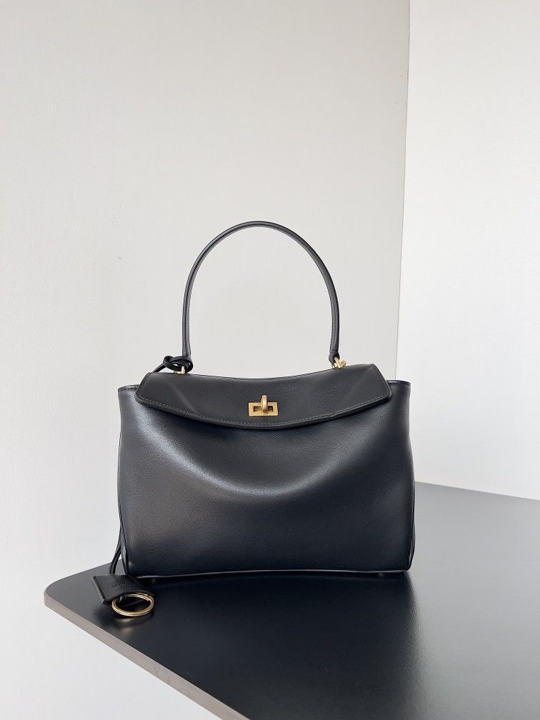 Elegant black bag