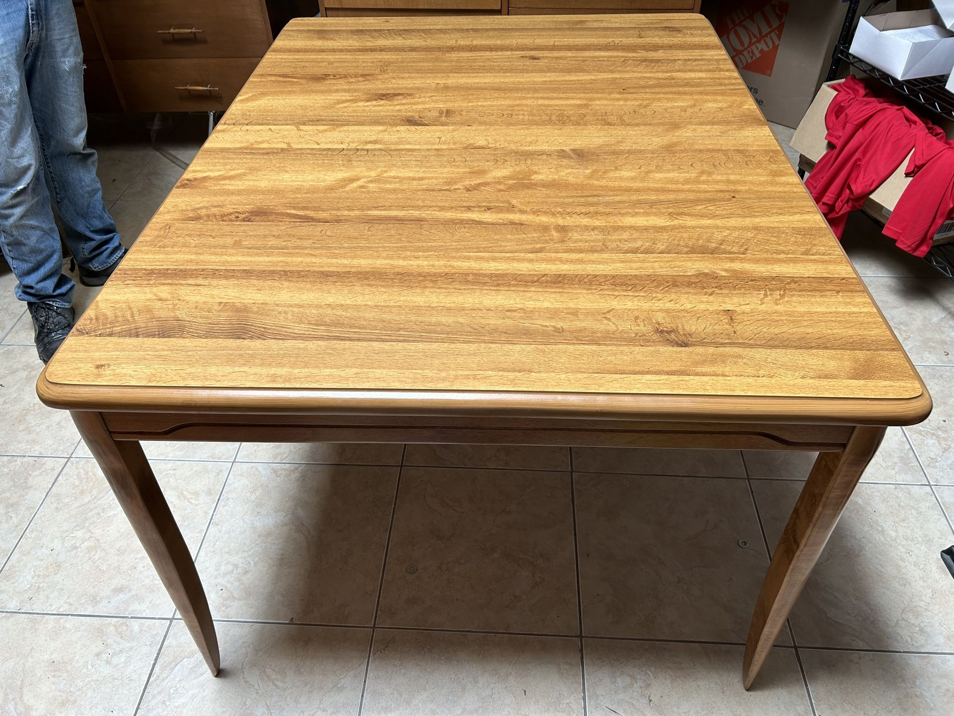 Dining Room Table 6 Matching Chairs