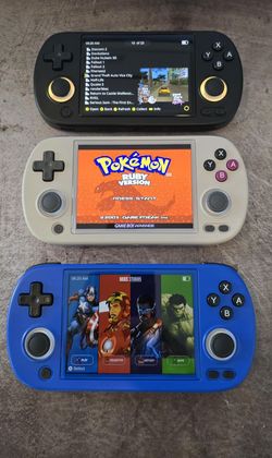 Handheld retro gaming console