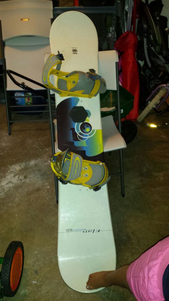 krant machine Oppervlakkig Elan Boulevard 168/ Dualite wood core snow board with boots size 12 for  Sale in Springfield, VA - OfferUp