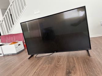 LG Flat Screen TV 50in with Stand