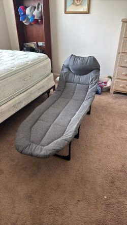 Portable folding bed