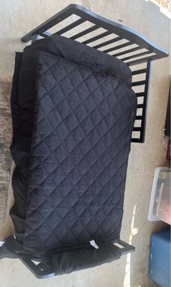 Queen bed/toddler bed