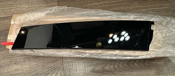 GM (contact info removed)8 Rear Side Door Window Frame Rear Applique Assembly