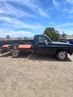 1987Chevy truck long bed  C10/350 Engine