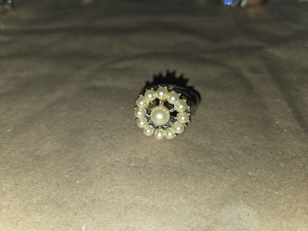 Pearl Essance Ring