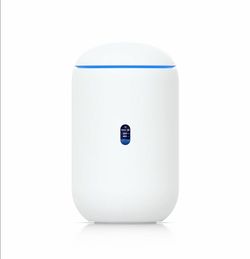 Ubiquiti Networks UDR7 UniFi Dream Router 7, Desktop 10G Gateway