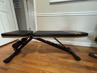 Folding weight bench