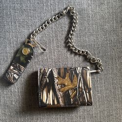 Mossy oak faux leather wallet