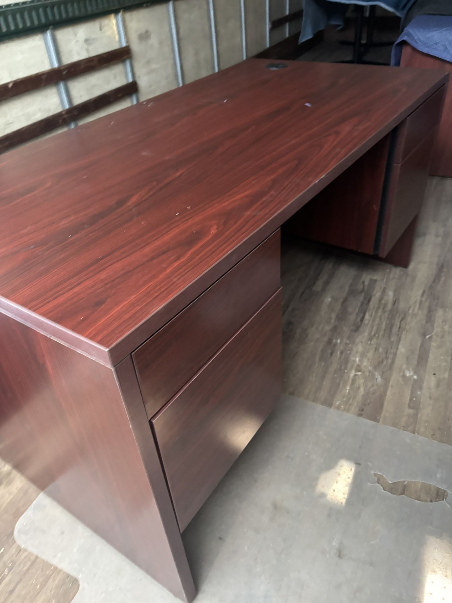 Mahony Color Desk