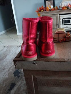 Uggs Size 5y
