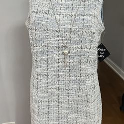 Women Fashionable  Sundress .size 10 . Pick Up Only Cash. 