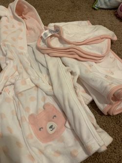 Baby robe, towel and 4 wash clothes