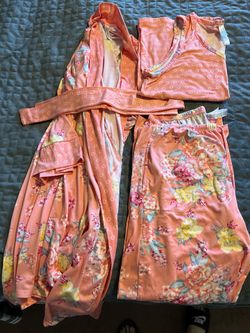 Women’s sleepwear bundle