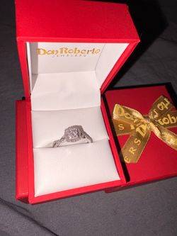 14K White Gold (Stamped "SK 14K" inside the band)