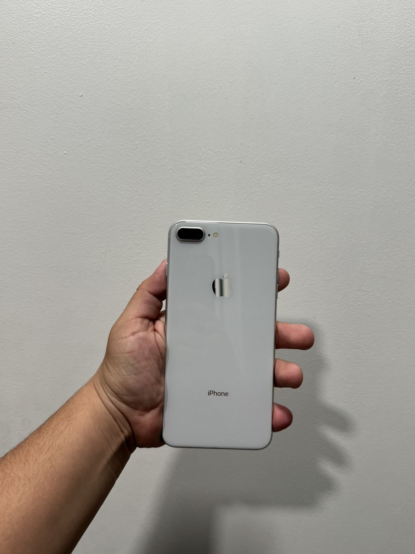 iPhone 8 Plus