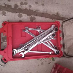 2 Milwaukee Wrench Sets 