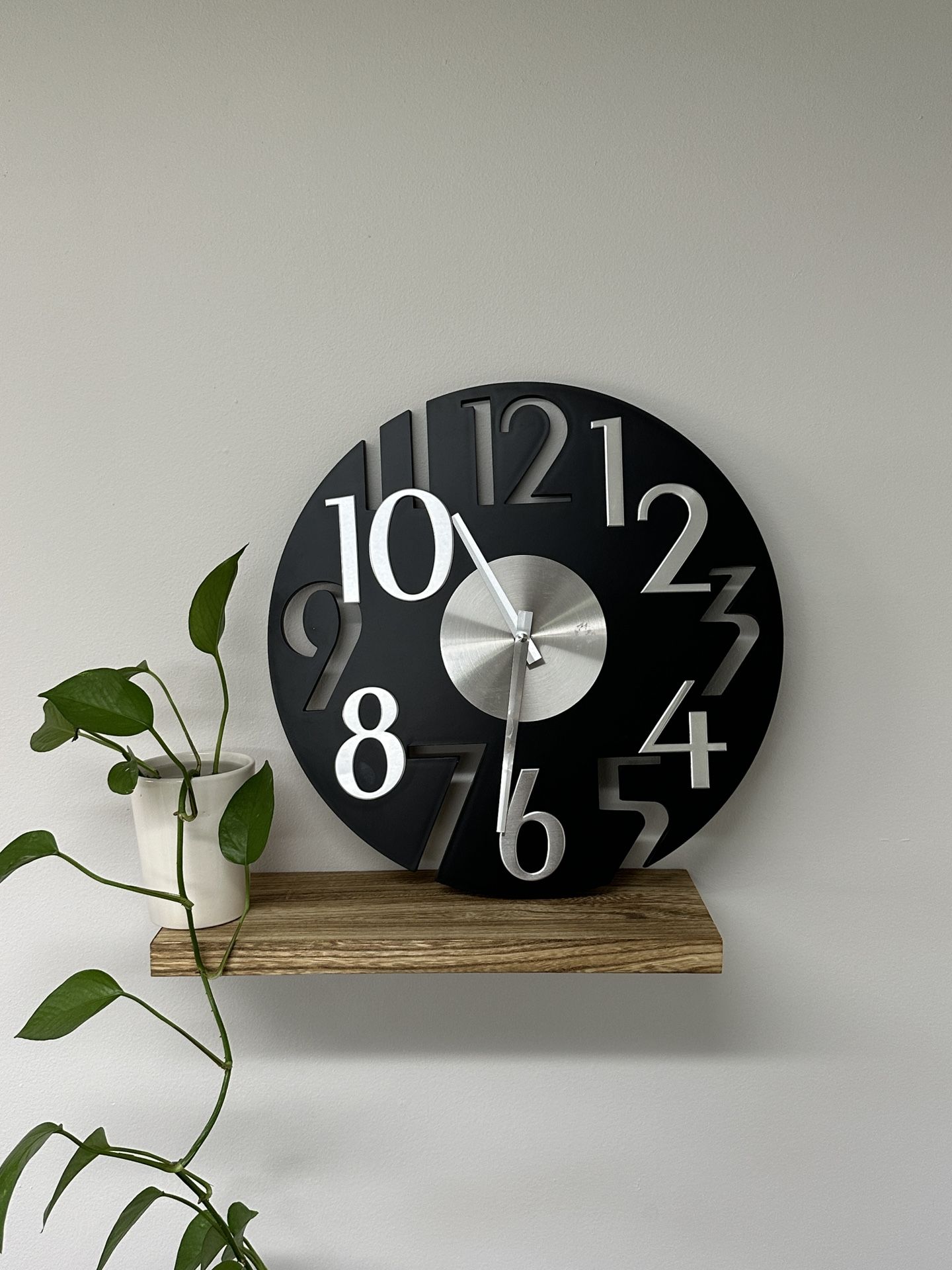 NEW! Wall clock