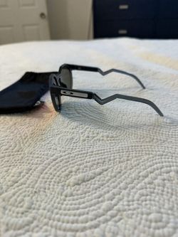 Oakley Prizm Ruby Lenses, Matte Carbon Frame