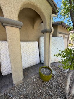 9338 night mesa st CURB ALERT