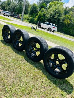 Set of 4 17-inch Black 5-Spoke Wheels with Tires They are for Ford car