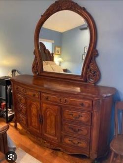 Dresser