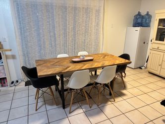 Kitchen Table with 6 chairs
