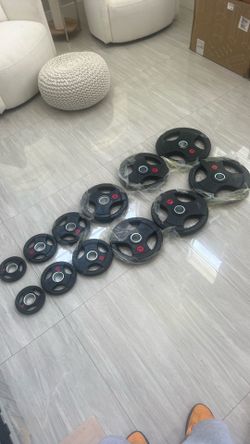 245 lbs. Rubber Olympic Weight Set Complete New