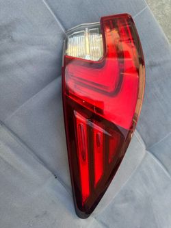 (OEM)TAILLIGHT FOR 2016 -2018 LEXUS ES350 o ES300H (L-H)LADO CONDUCTOR