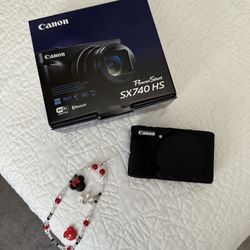 Canon SX740 HS Powershot Camera