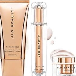 JLO BEAUTY Starter Skin Care Kit, 3 Piece Facial Set with Face Wash, Serum & Face Moisturizer, Daily Skin Care Routine For Women, Includes 5 Oz Facial