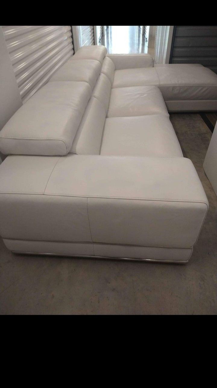 MODANY GENUINE LEATHER RECLINER ELECTRIC WHITE COLOR.. DELIVERY SERVICE AVAILABLE 💥🚚💥