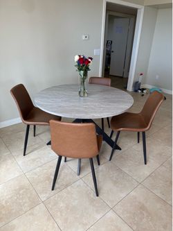 Round Stone-Top Dining Table w/ 4 Faux Leather Chairs – La Jolla