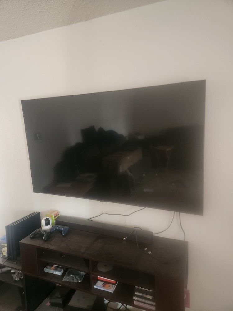 Samsung Cu7000 65" And Sound Bar