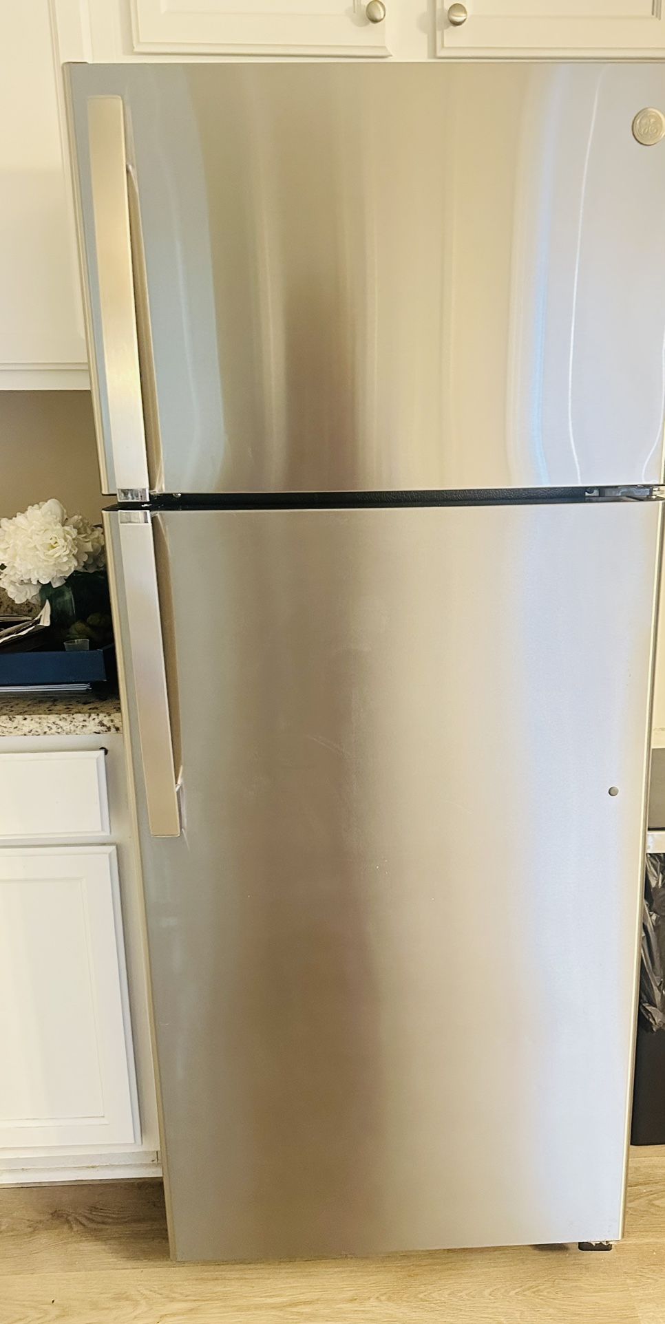 GE Refrigerator MUST GO NOW!!!