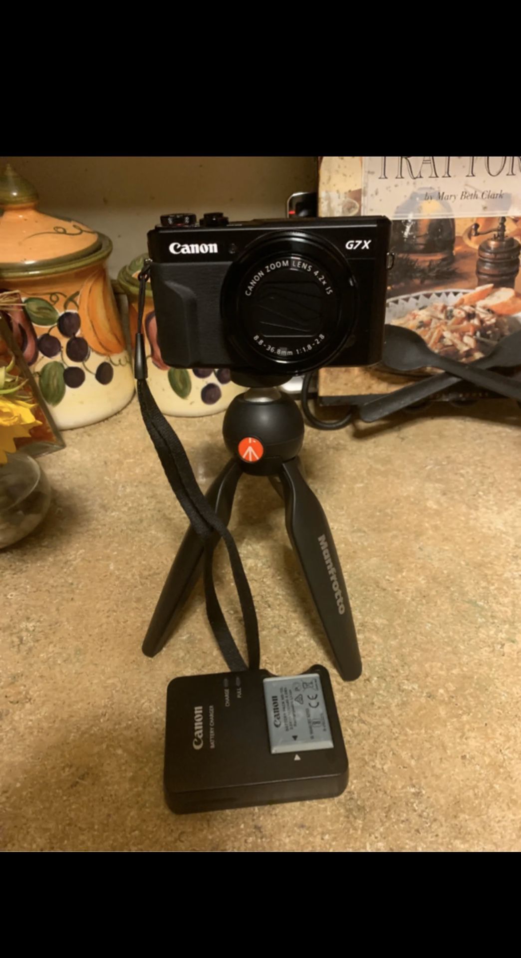 Brand new Canon G7X ( mark 2 ) camera