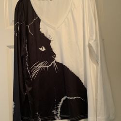 Ladies Plus size Cat Top Black&white 3X