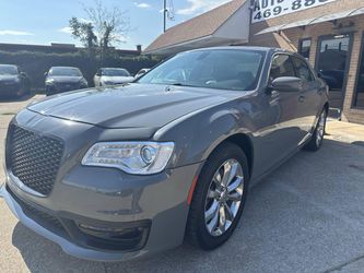 2019 Chrysler 300