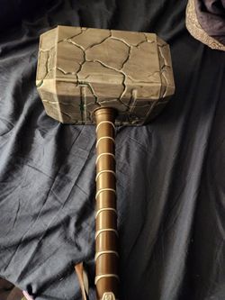 Disneyland Thior"s Hammer Drink Holder