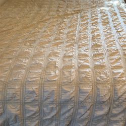 Cozy Bliss Cooling Comforter Seersucker Plaid King, Q-Max 0.4 Reversible Lightweight Cooling Blanket, Breathable Silk Smooth Summer Bedding Quilt for 