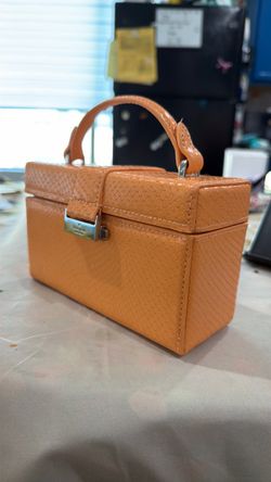 Kate Spade Orange Textured Box Bag ，hand bag,phone bag